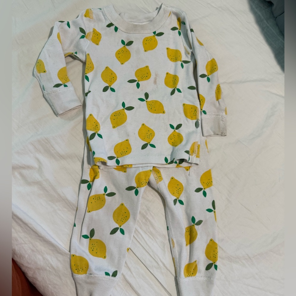 Hanna Andersson Lemon Pajama Set